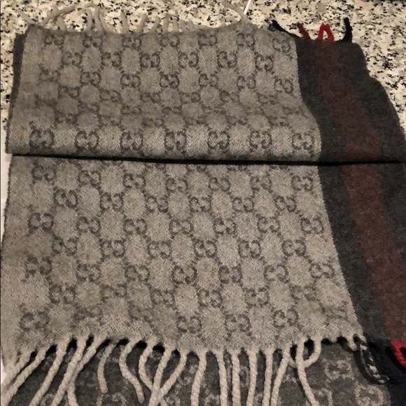 Gucci authentic scarf - Picture 4 of 4